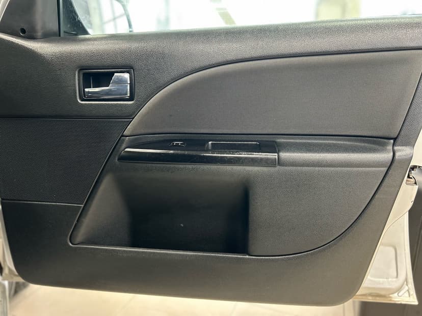 ford-mondeo-2005-108-25