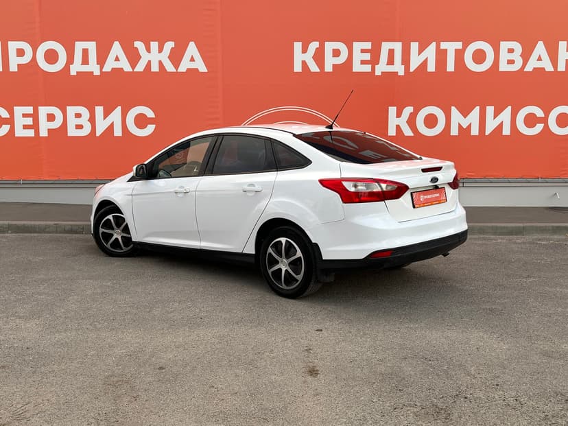 ford-focus-2012-25-6