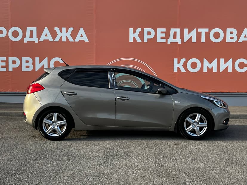 kia-ceed-2012-434-3
