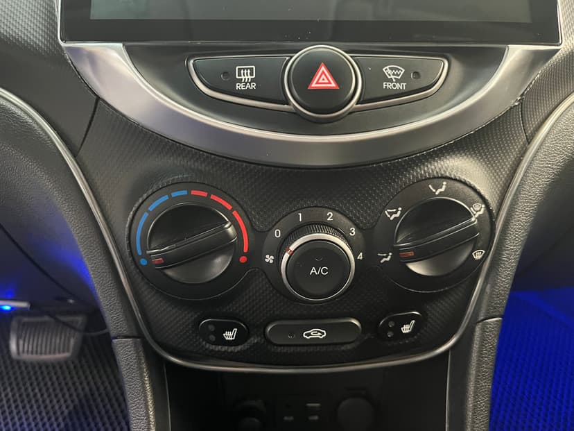 hyundai-solaris-2014-339-15