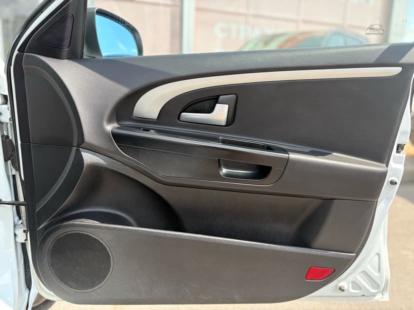 kia-ceed-2011-132-27