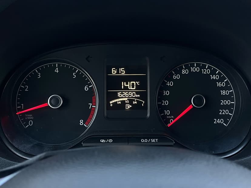 volkswagen-polo-2017-9-28