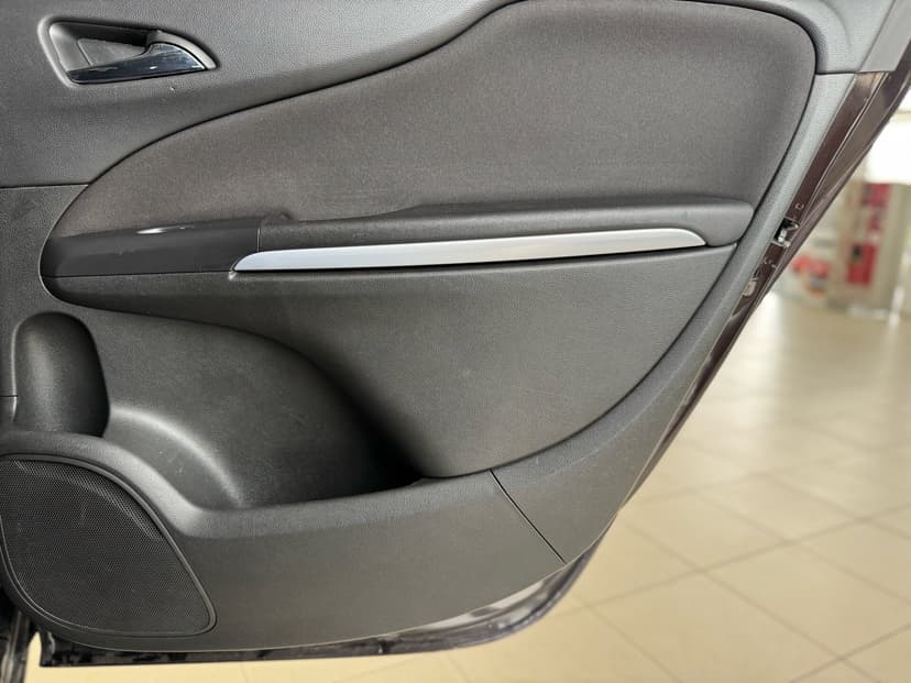 opel-zafira-2013-121-33