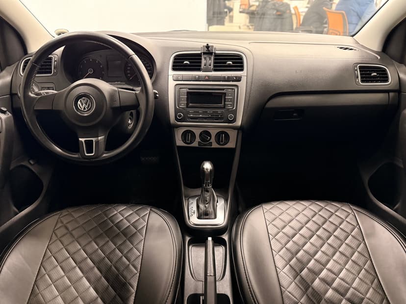 volkswagen-polo-2013-870-10
