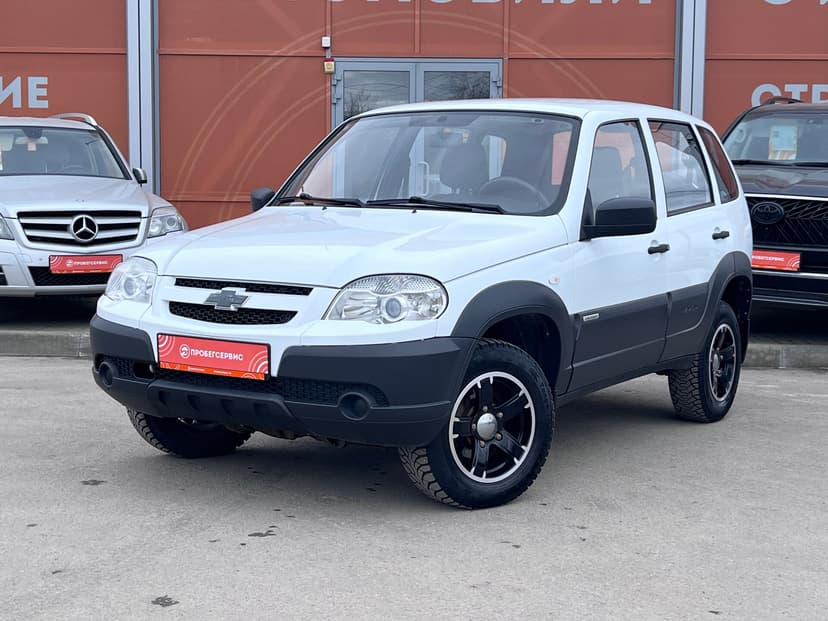 chevrolet-niva-2015-1223-0