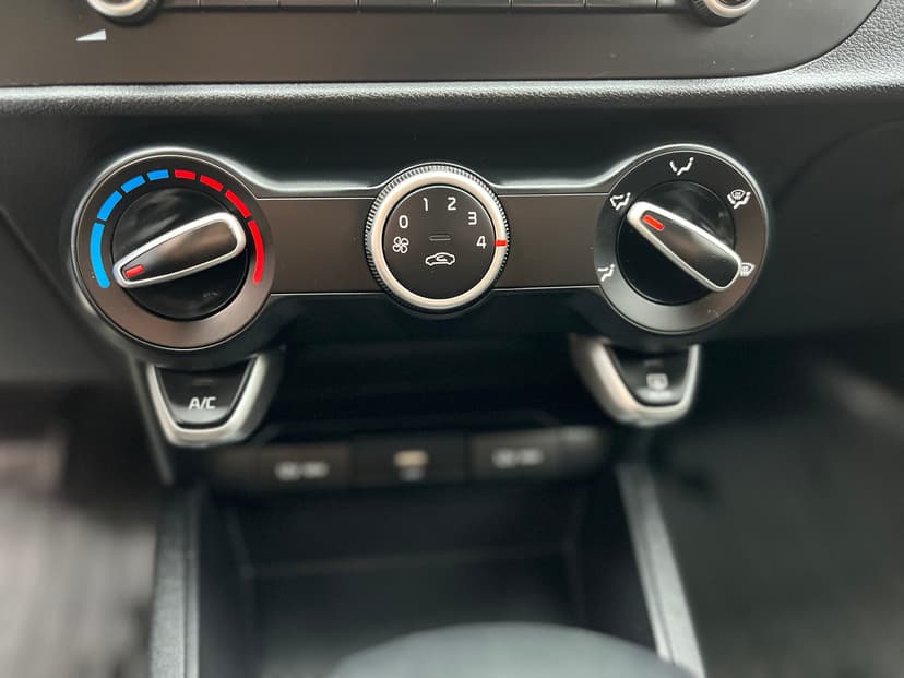 kia-rio x-2021-708-13