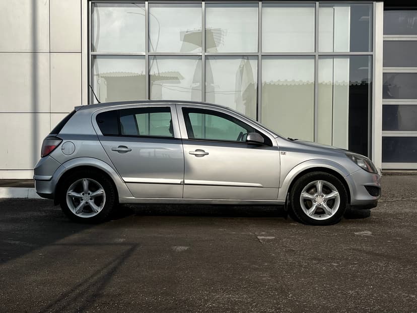 opel-astra-2007-719-4