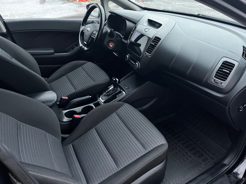 kia-cerato-2017-60-29