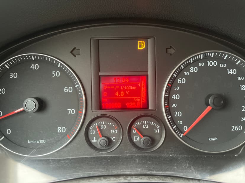 volkswagen-jetta-2008-758-12