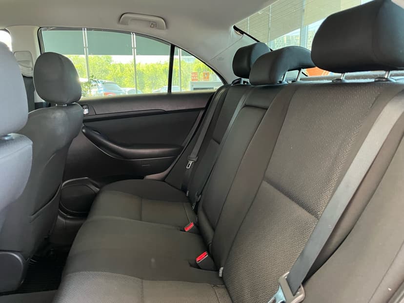 toyota-avensis-2008-125-22