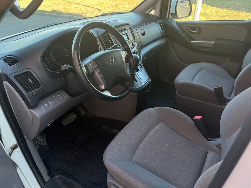 hyundai-h-1-2018-66-21