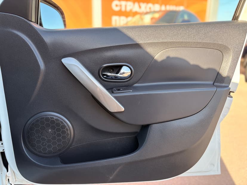 renault-sandero-2016-357-24