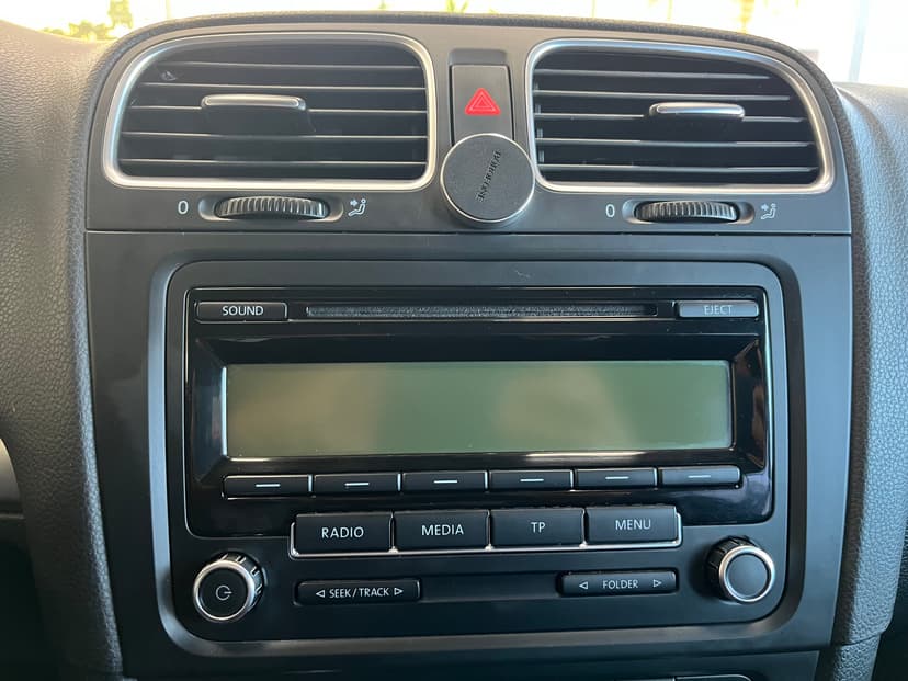 volkswagen-golf-2010-442-11