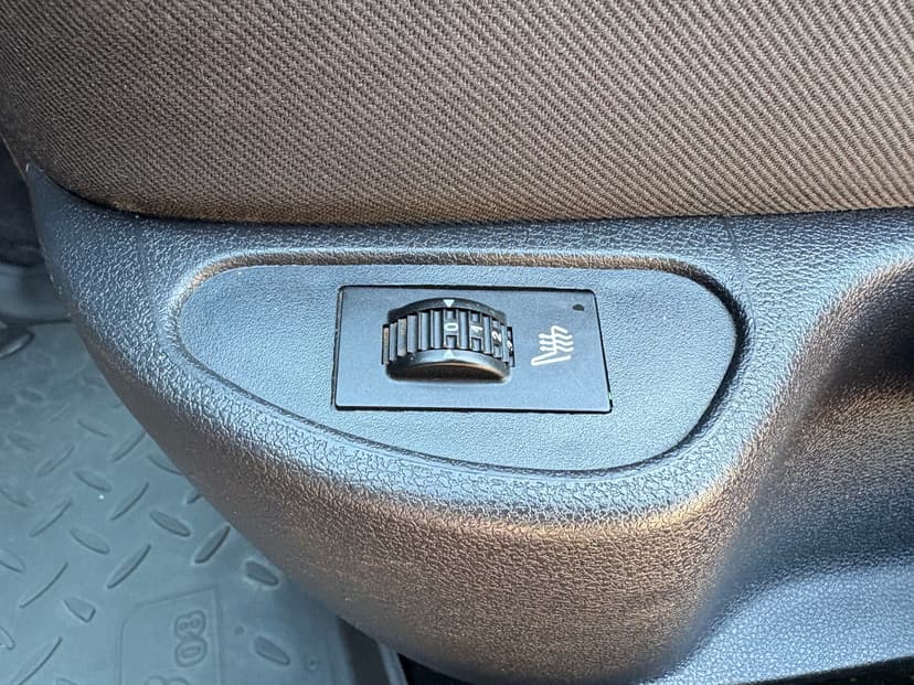 peugeot-308-2011-493-17