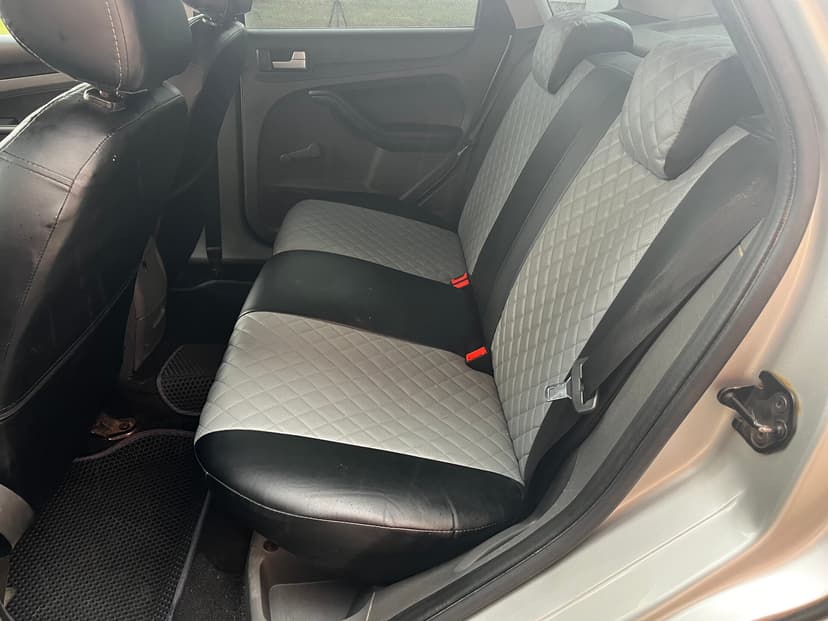 ford-focus-2007-594-16