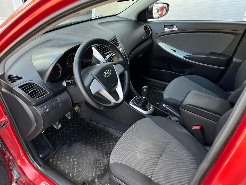 hyundai-solaris-2013-71-15