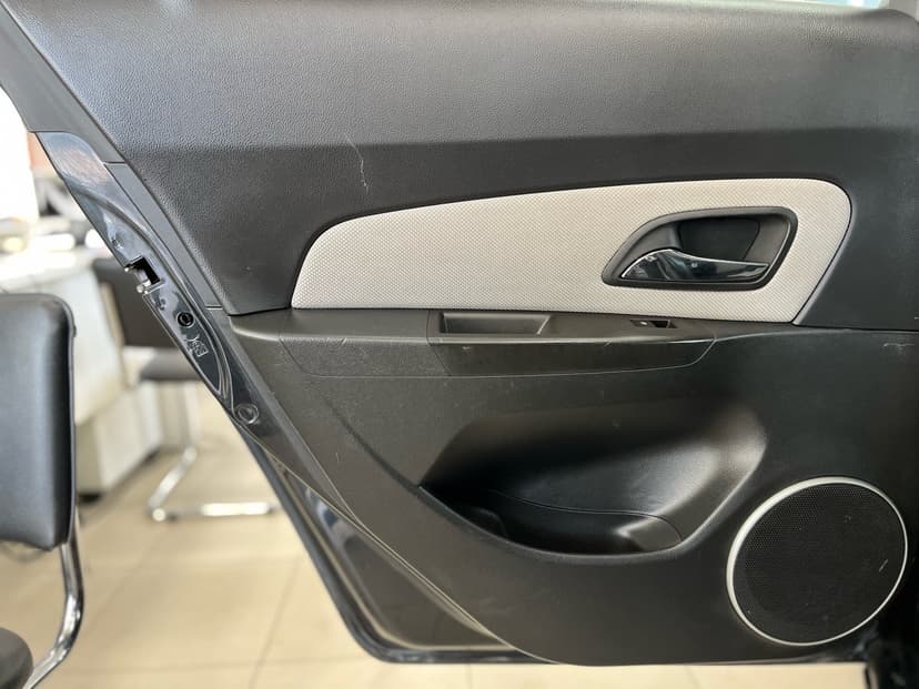 chevrolet-cruze-2013-144-26