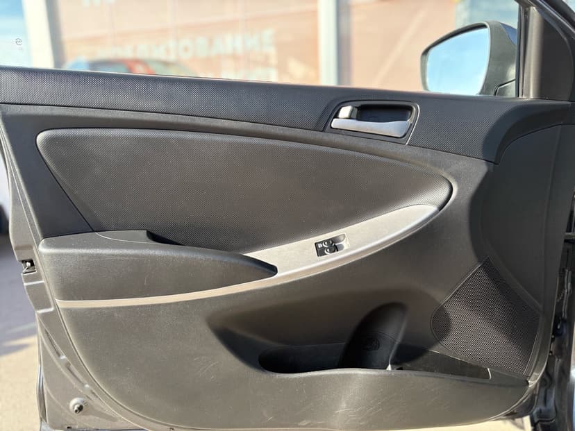 hyundai-solaris-2014-120-23