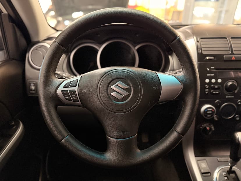 suzuki-grand vitara-2011-746-11