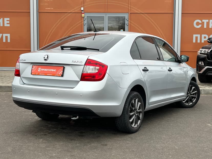skoda-rapid-2017-873-4