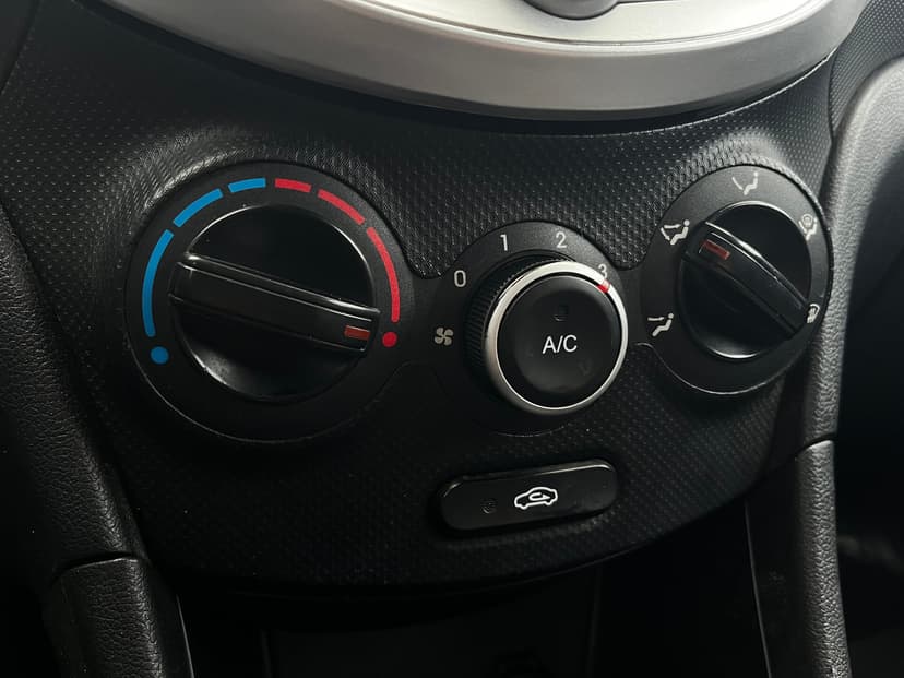 hyundai-solaris-2013-777-10