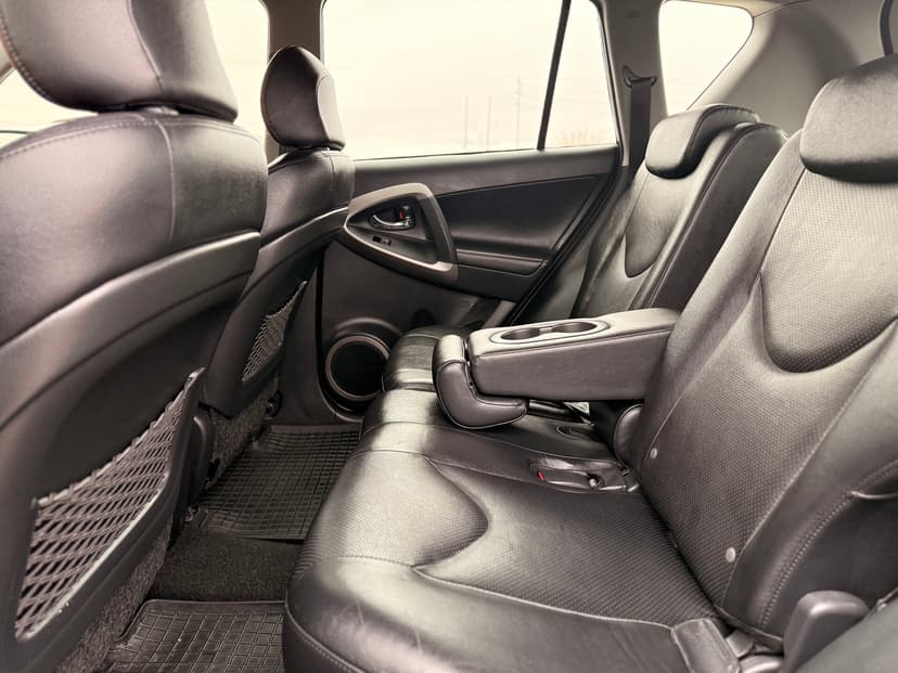 toyota-rav4-2006-867-27