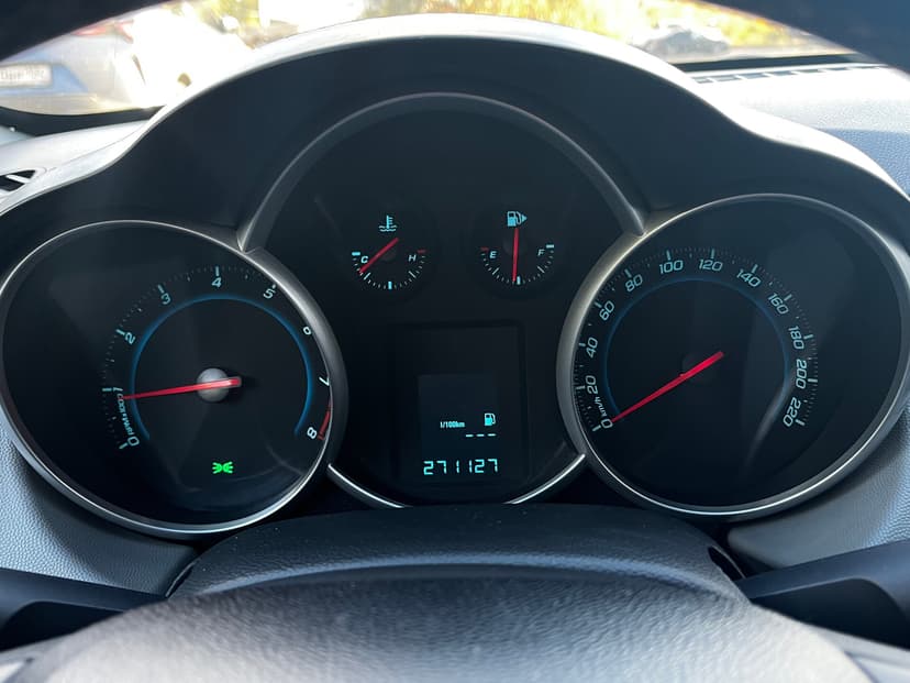 chevrolet-cruze-2013-490-20