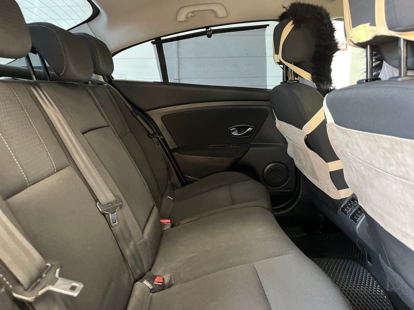 renault-fluence-2012-1398-21