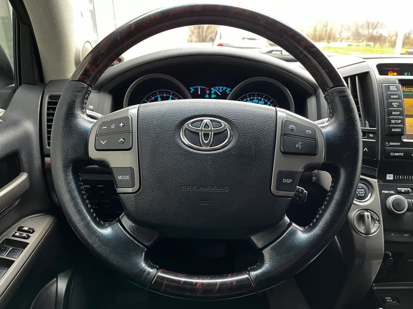 toyota-land cruiser-2011-771-10