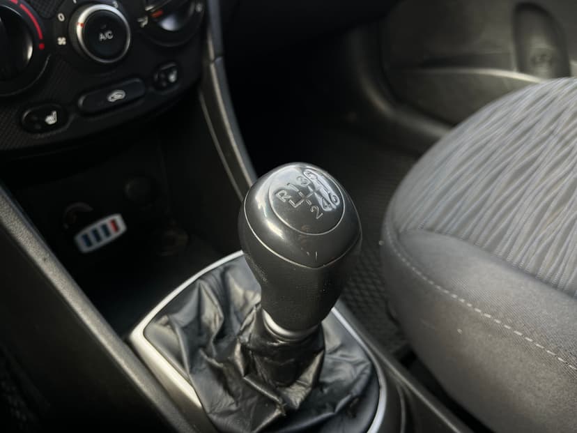 hyundai-solaris-2016-1350-15