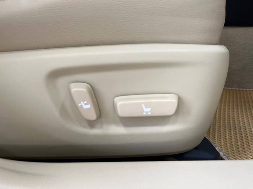 toyota-camry-2015-1332-24