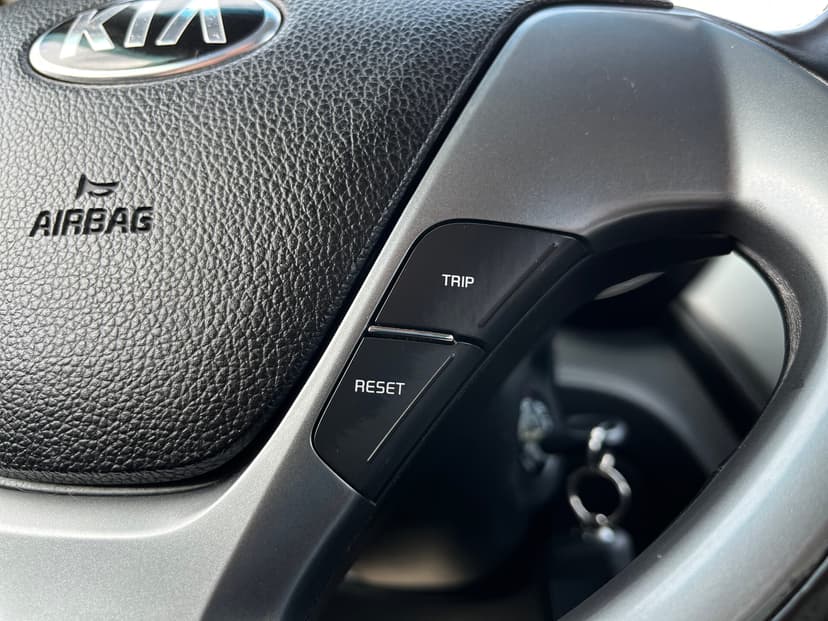 kia-rio-2015-1400-10