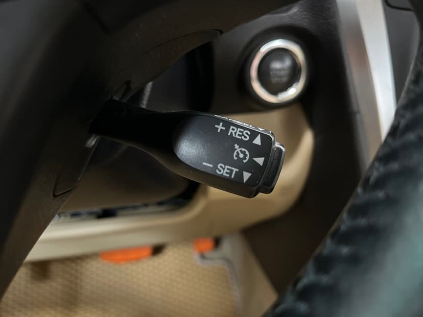 toyota-camry-2015-1332-12