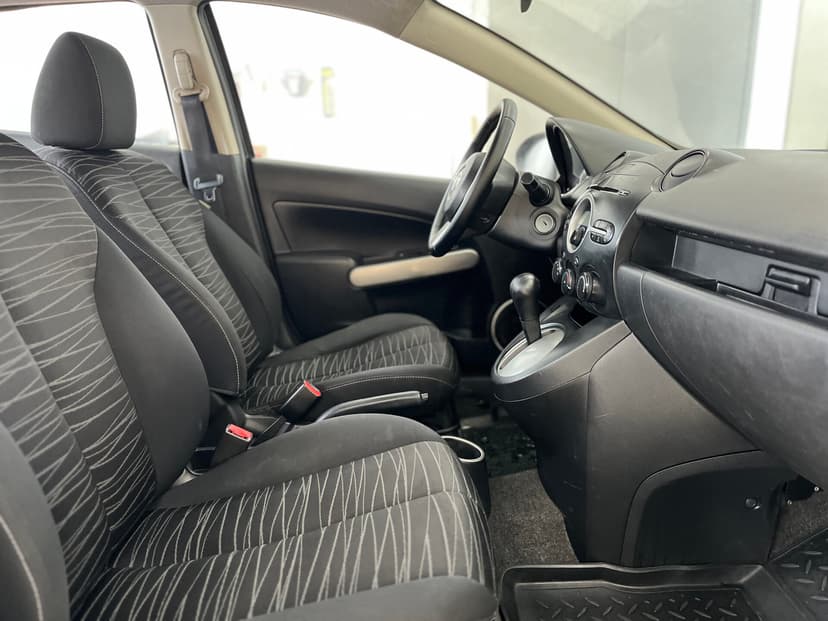 mazda-2-2008-1003-20