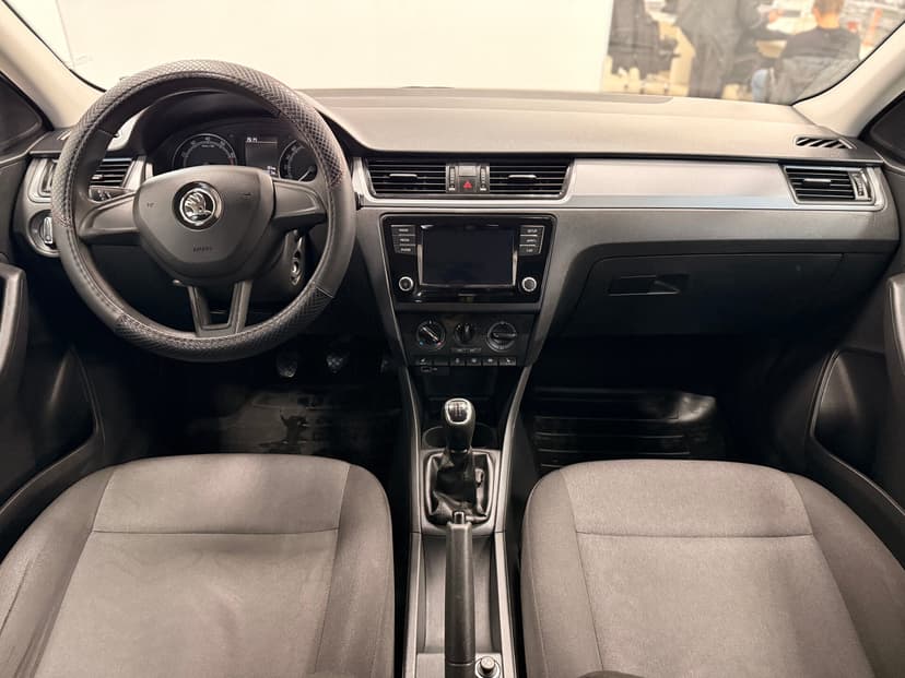 skoda-rapid-2019-699-10