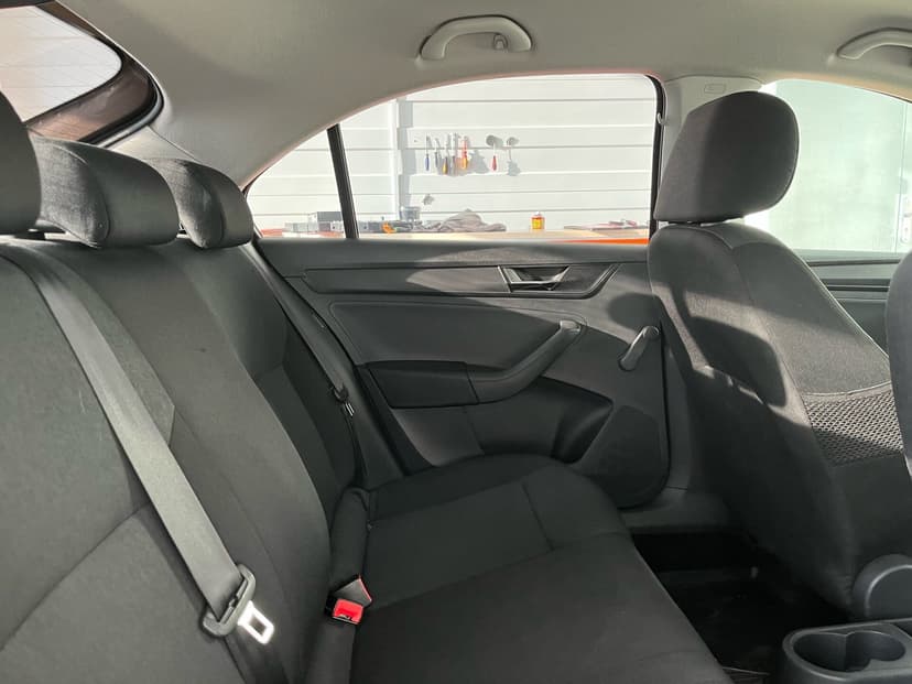skoda-rapid-2018-147-27