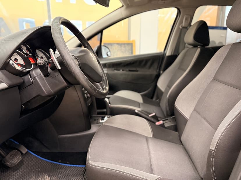 peugeot-207-2010-846-19