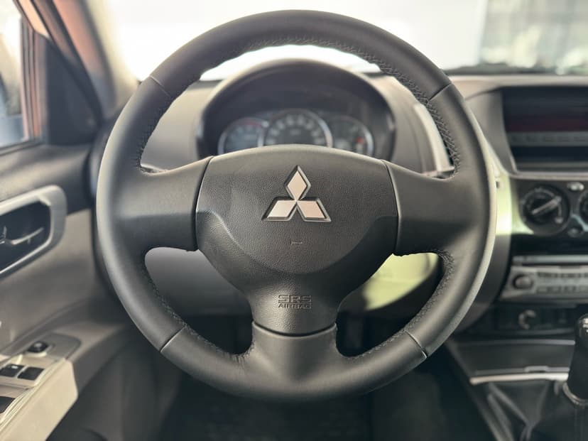 mitsubishi-pajero sport-2010-113-17