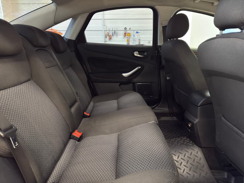 ford-mondeo-2007-425-27