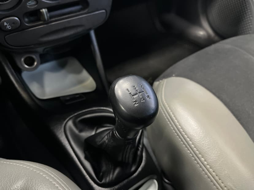 hyundai-accent-2006-990-13