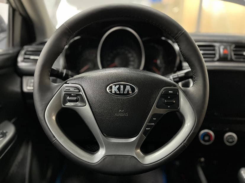 kia-rio-2017-928-10