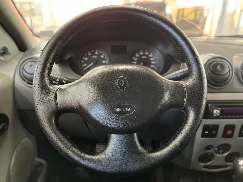 renault-logan-2009-945-8