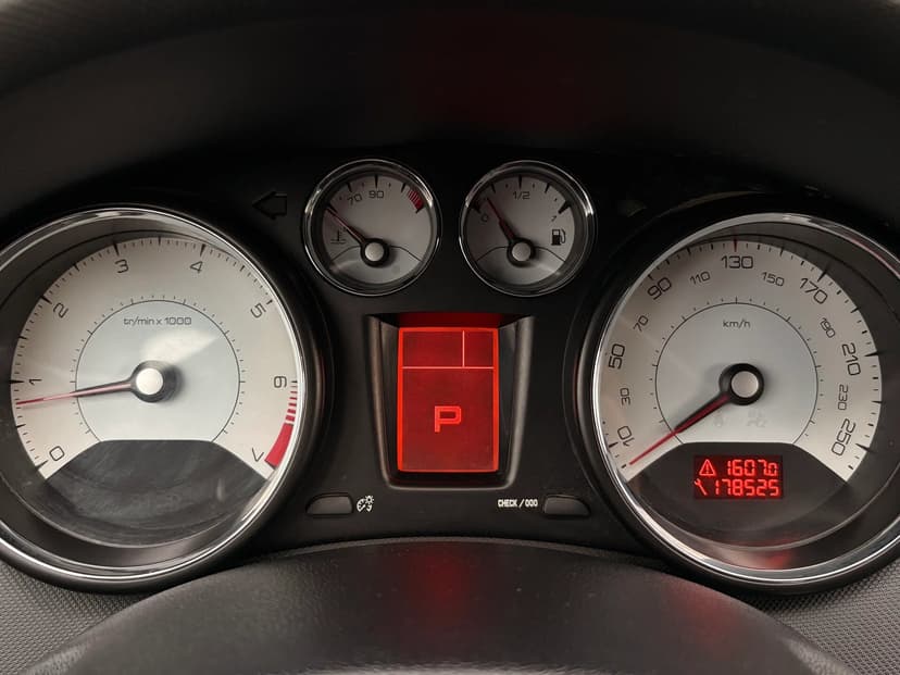 peugeot-408-2012-432-12