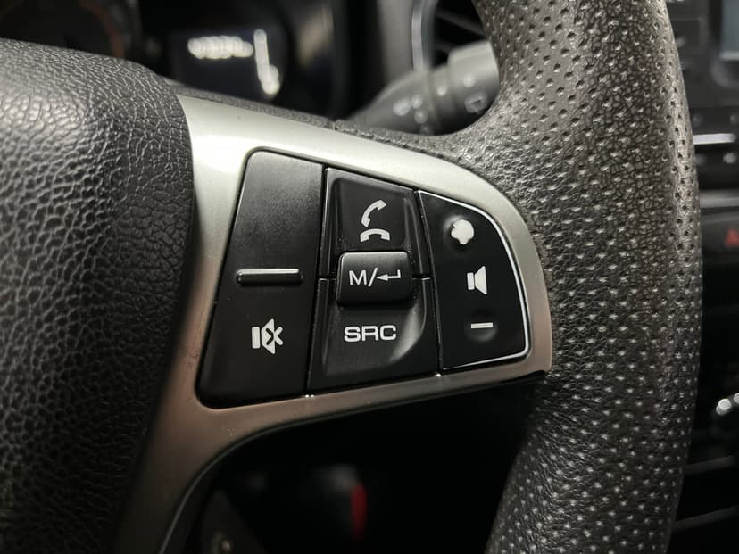 ваз (lada)-xray-2019-1050-12