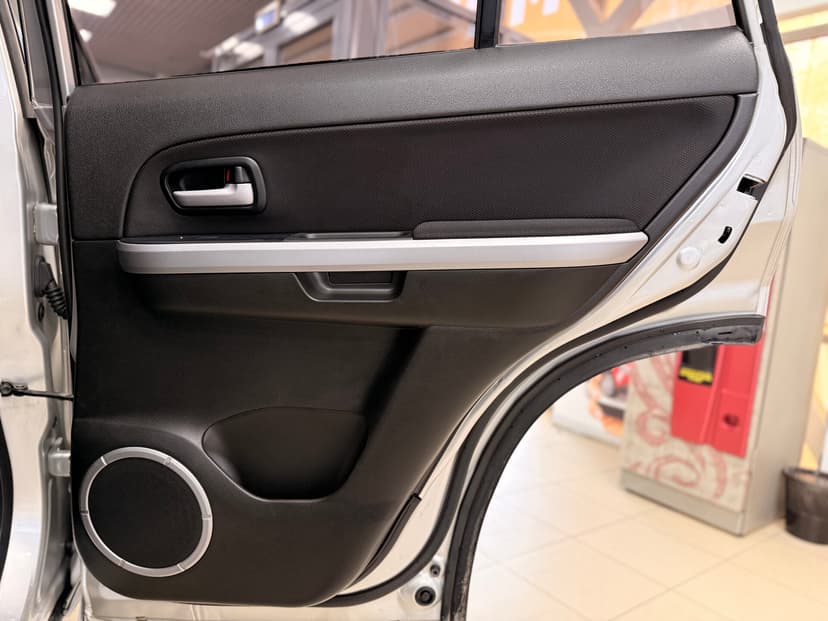 suzuki-grand vitara-2011-746-26