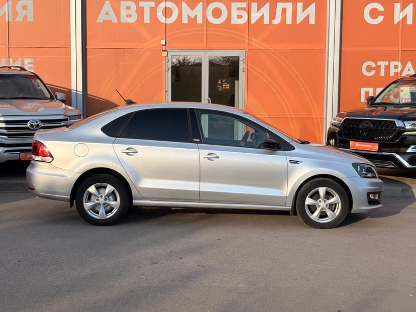 volkswagen-polo-2017-488-3