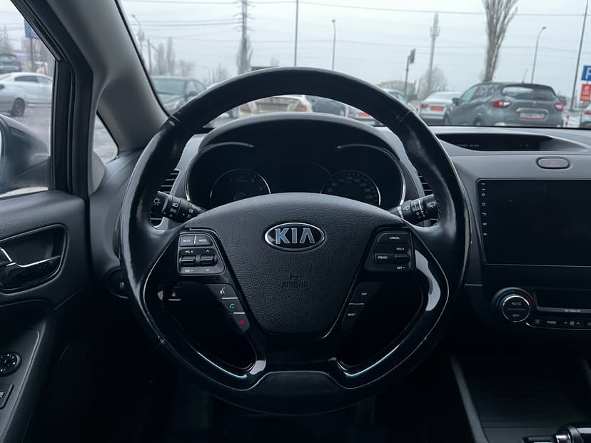 kia-cerato-2017-60-13