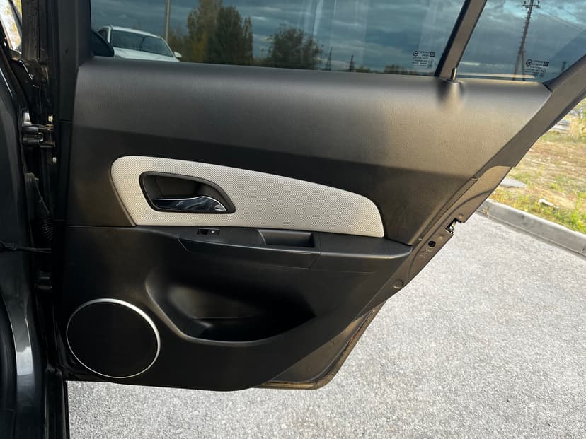 chevrolet-cruze-2011-435-22