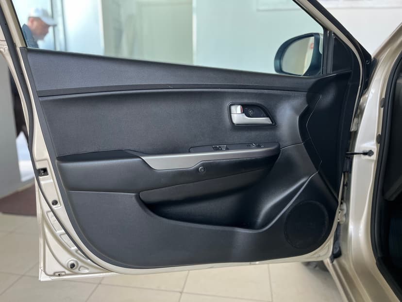 KIA Rio с пробегом, 2015 год, Волгоград, 1.6 бензин, Механика - вид 23