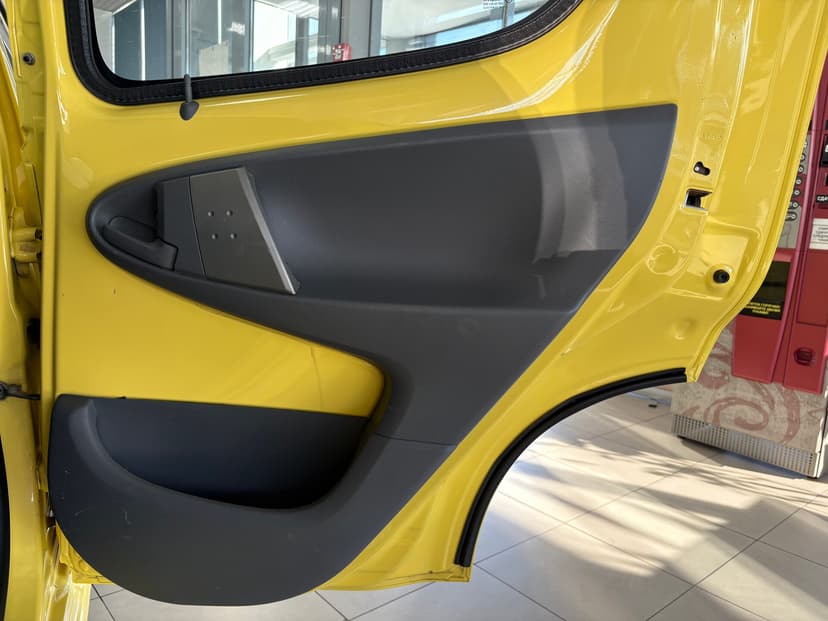 peugeot-107-2011-156-22